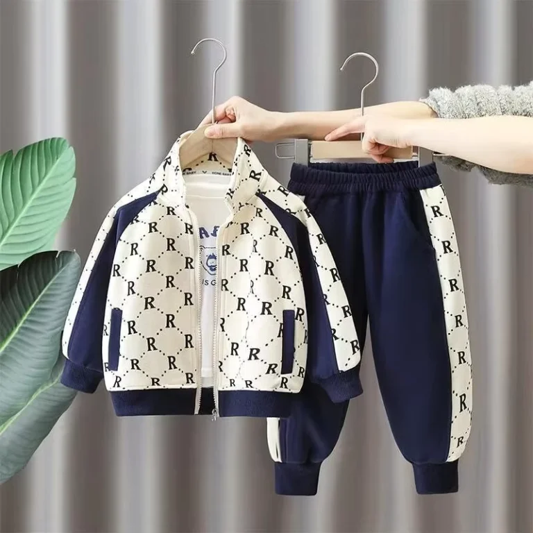 CHINEE-Boys-Casual-Sports-Leisure-Suit-New-Handsome-Clothes-Print-Logo-Kids-Spring-and-Autumn-Two-Piece-Set-1