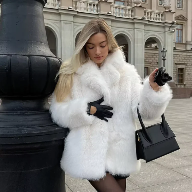 CHINEE-Long-length-Large-size-Womens-Fur-Coat-with-a-Collar-Made-of-Faux-fox-Fur