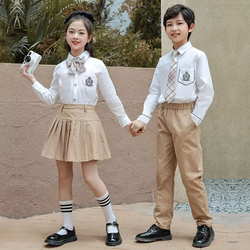 Kindergarten-Primary-School-Uniform-Design-With-Embroidered-logo-White-School-Shirts-Uniform-for-Middle-School-Boys-Girls-Khaki