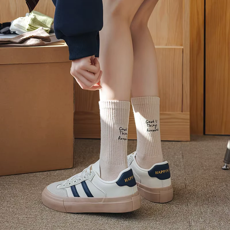 Pure-Cotton-KR-School-Style-Embroidered-Socks-for-Women-and-Girls-Daily-Use-Fashion-Letter-Pattern-with-Cuff-Logo