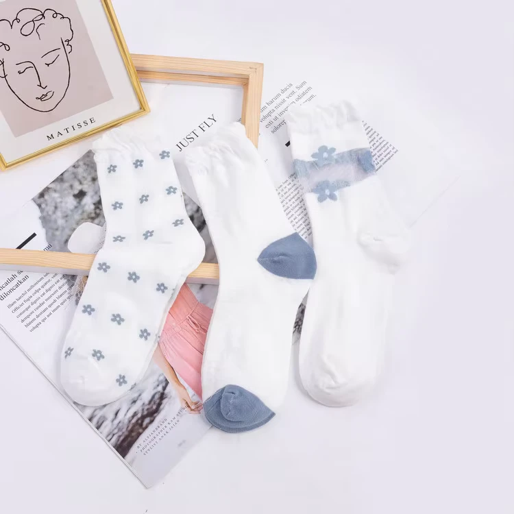 White-Blue-Flower-Patterned-Socks-Lace-Pile-Solid-Color-Socks-Pretty-School-Sox-in-Fashion